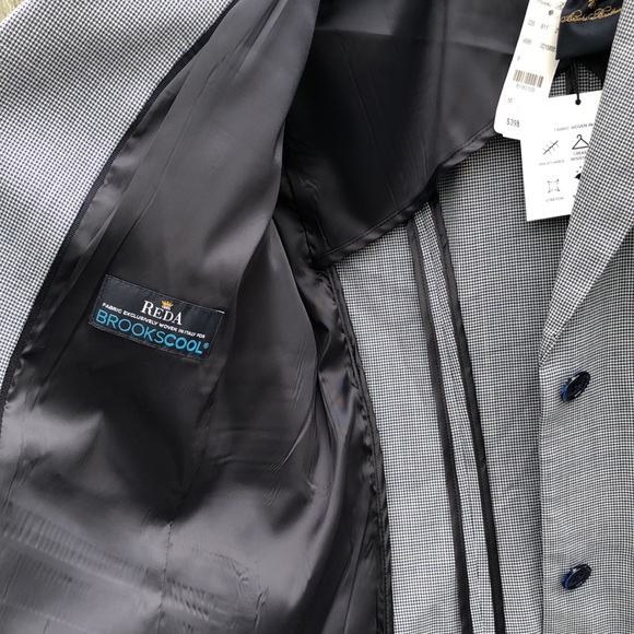 Brooks Brothers - Picture 11 of 16